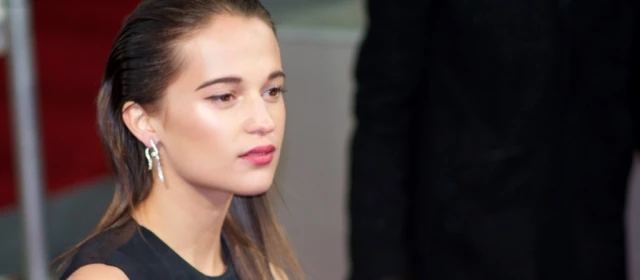 Alicja Vikander: Astrologiczne zgłębienie znaku Wagi