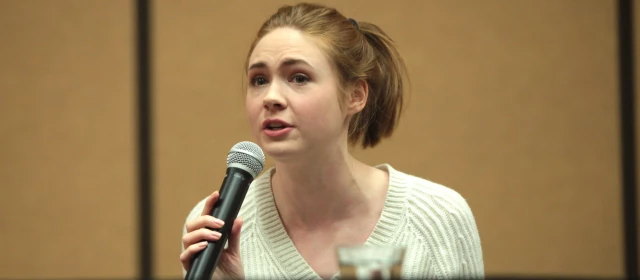 Karen Gillan: Odkrycie Gwiazdy Strzelca - Sukces i Kariera Aktorki